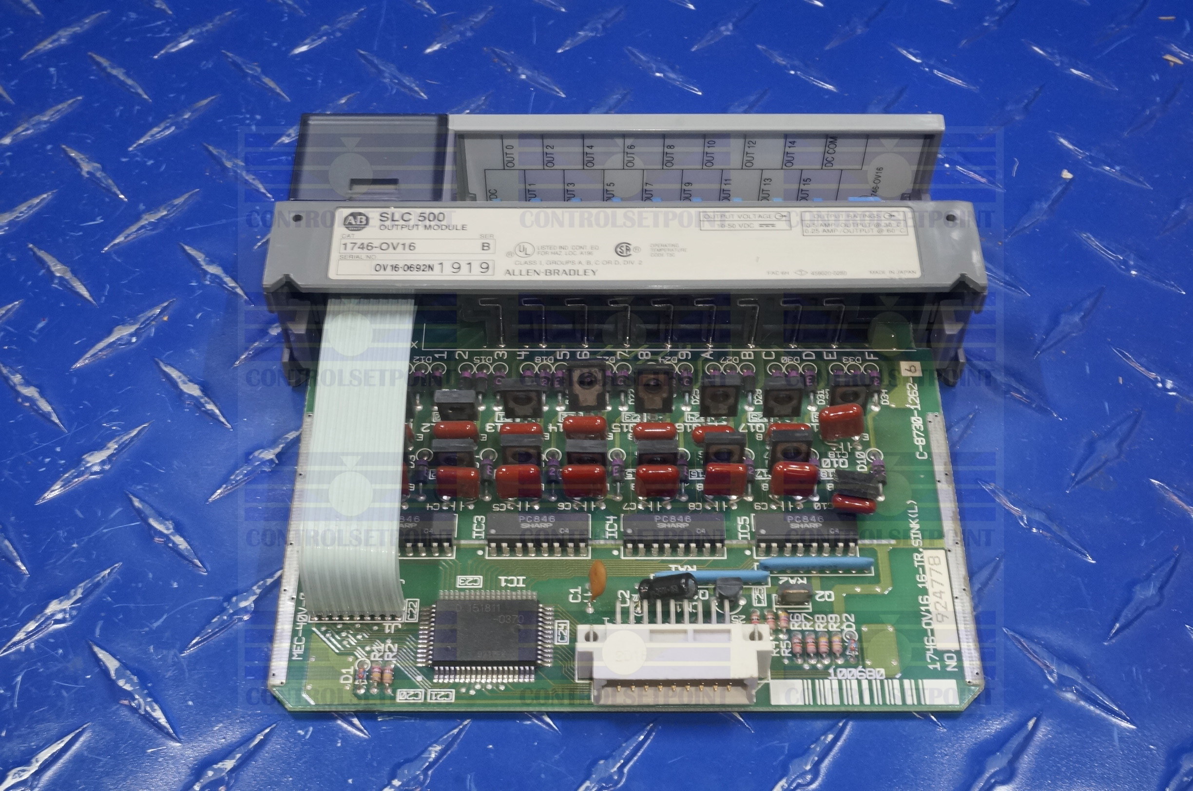 ALLEN BRADLEY SLC500 1746-OV16 OUTPUT MODULE