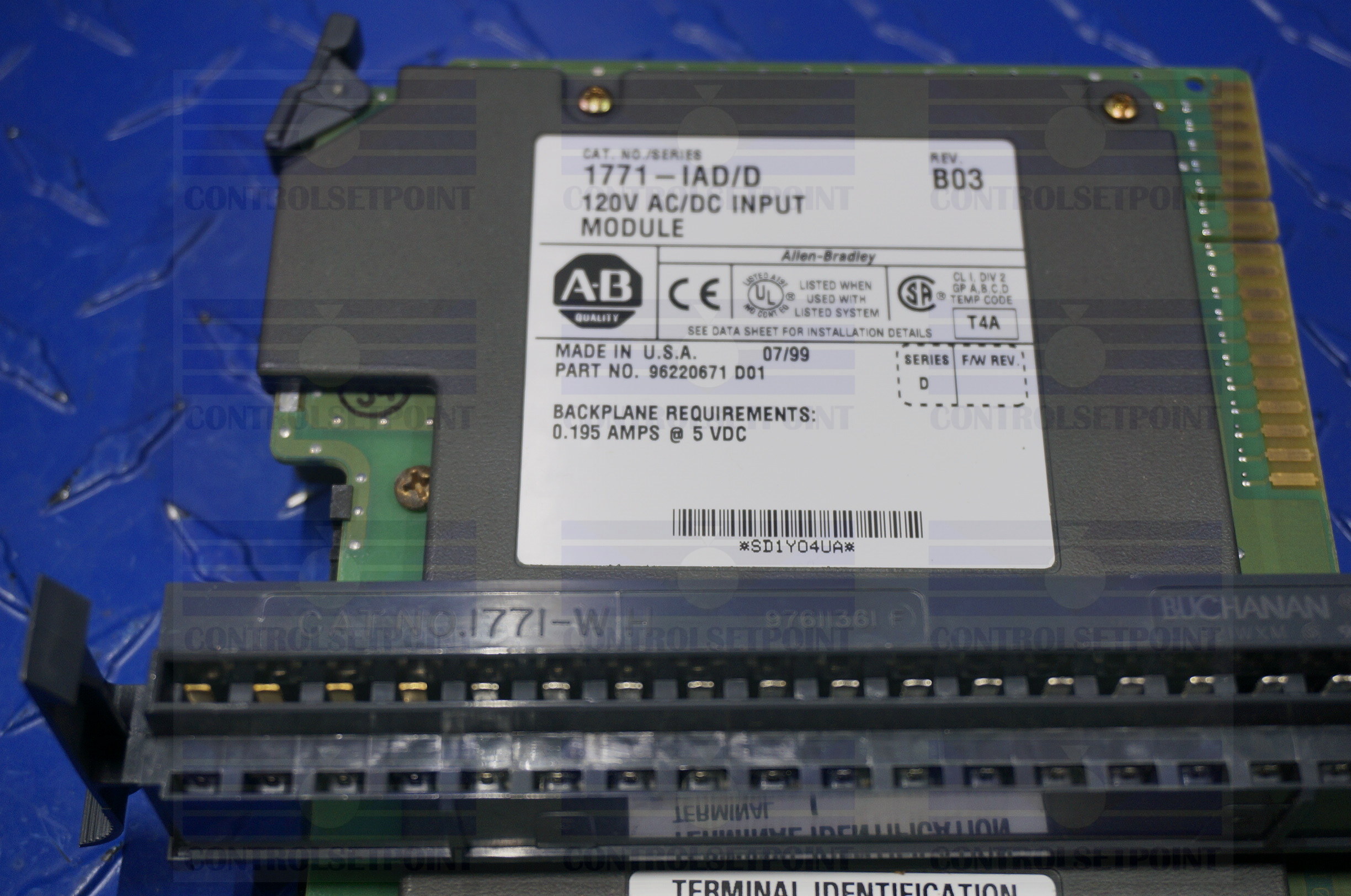 ALLEN BRADLEY SLC500 1771-IAD 120V AC/DC INPUT MODULE 1771IAD