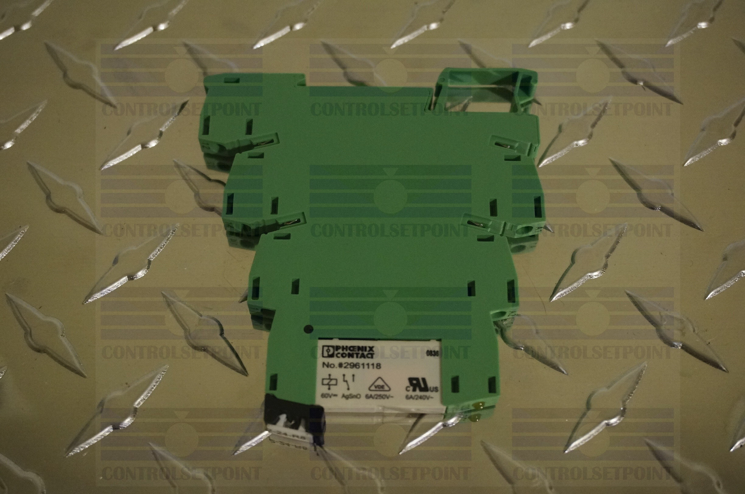 PHOENIX CONTACT 2966032 2961118 SOCKET: PLC-BSC-120UC/21